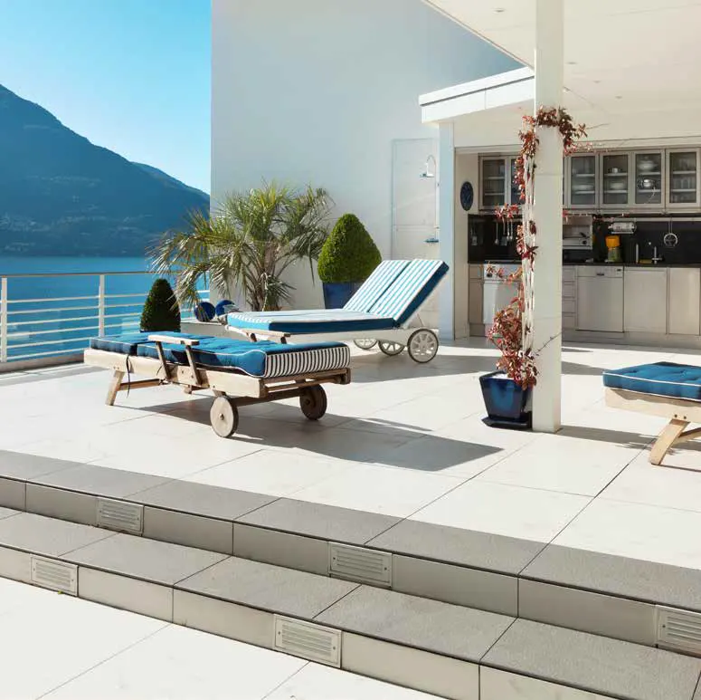 Level-Up. The anti-fall raised floor system from Dakota